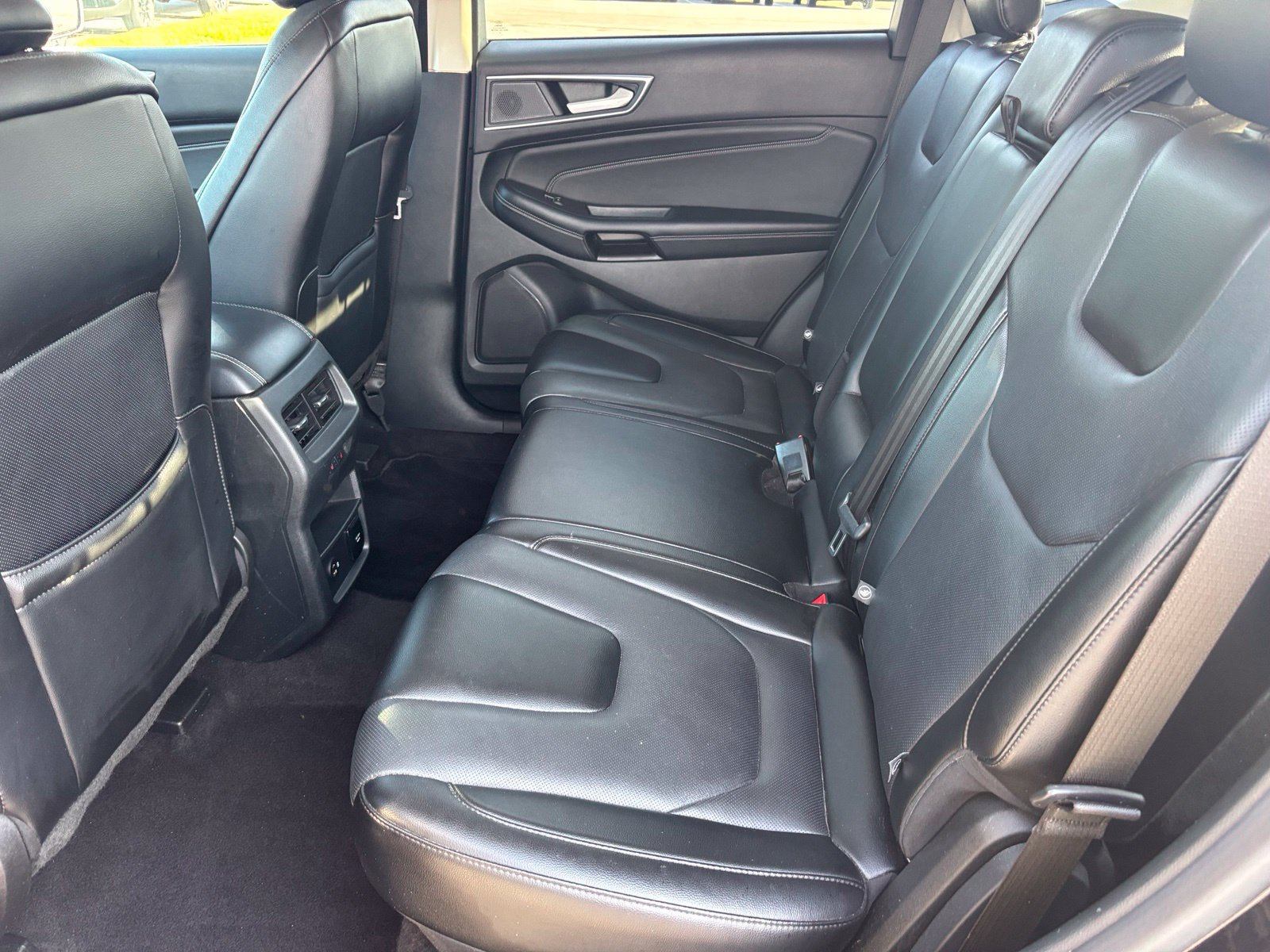 Used 2022 Ford Edge Titanium w/ Equipment Group 301A AWD/4WD image 15
