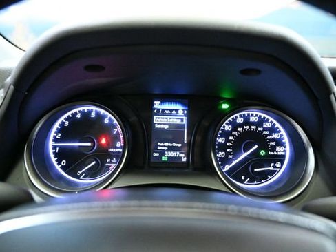 Used 2024 Toyota Camry SE image 35