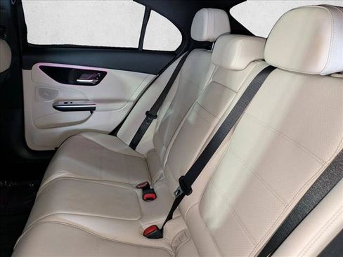 Used 2024 Mercedes-Benz C 300 Sedan image 21
