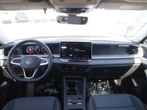 New 2026 Volkswagen Tiguan SE AWD/4WD image 7