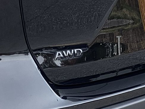 Used 2024 INFINITI QX50 Sport image 10