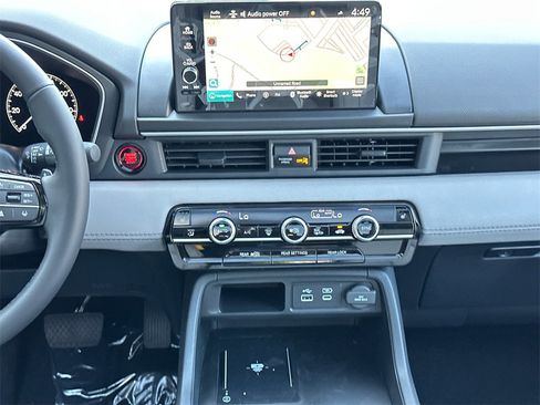 New 2025 Honda Pilot Touring image 20