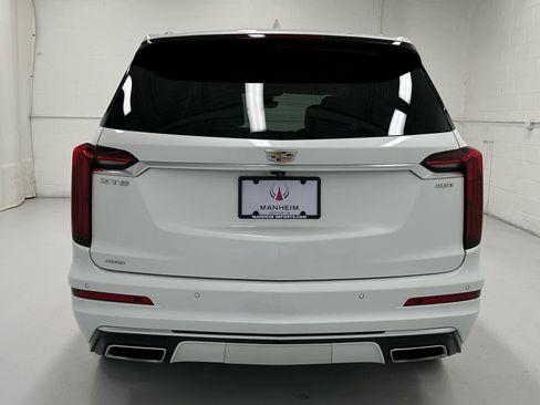 Used 2023 Cadillac XT6 Premium Luxury w/ Technology Package AWD/4WD image 7