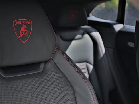 Used 2019 Lamborghini Urus AWD/4WD image 14