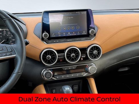 Used 2024 Nissan Sentra SV w/ SV Premium Package image 10