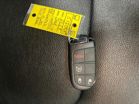 Used 2025 Jeep Compass Limited AWD/4WD image 55