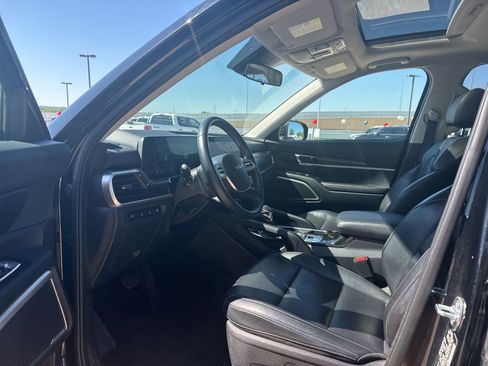 Used 2025 Kia Telluride S AWD/4WD image 12