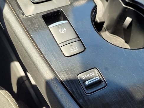 Used 2023 Nissan Rogue SV FWD image 21