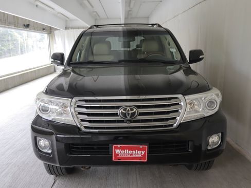 Used 2013 Toyota Land Cruiser AWD/4WD image 7