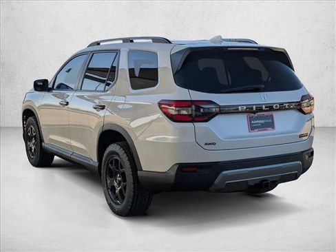 New 2026 Honda Pilot TrailSport image 9
