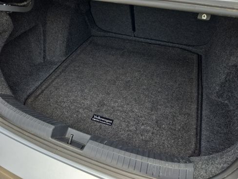 Used 2022 Volkswagen Jetta SE w/ Panoramic Sunroof Package FWD image 32