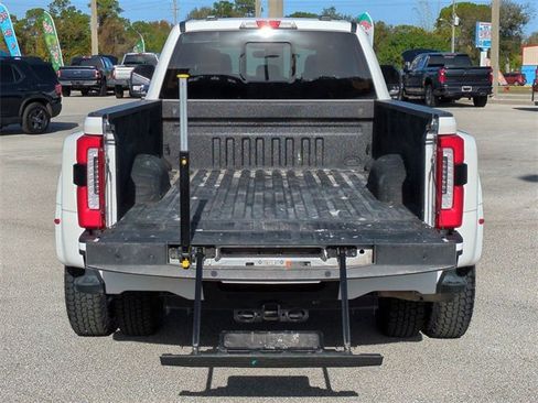 Used 2024 Ford F350 Platinum w/ FX4 Off-Road Package image 13