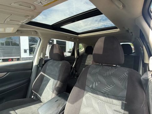 Used 2014 Nissan Rogue SV w/ SV Premium Package AWD/4WD image 37