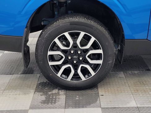 Used 2022 Ford Maverick Lariat image 12