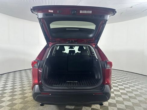 Used 2022 Toyota RAV4 XLE w/ Convenience Package AWD/4WD image 9