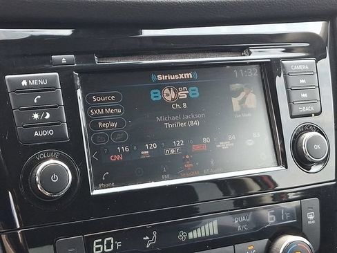 Used 2019 Nissan Rogue SV AWD/4WD image 12