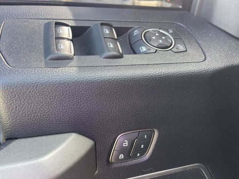 Used 2018 Ford F150 Raptor w/ Equipment Group 802A Luxury AWD/4WD image 11