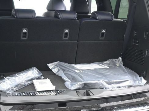 New 2027 INFINITI QX80 Sensory w/ Sport Exterior Package AWD/4WD image 24