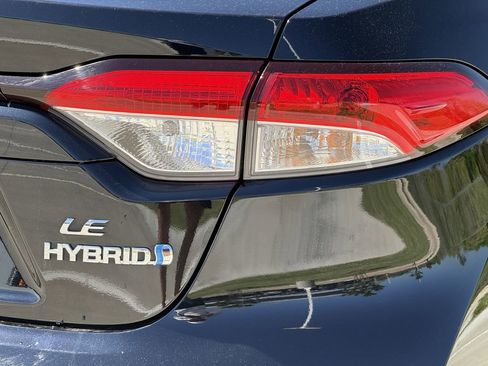 Used 2023 Toyota Corolla LE image 7