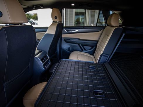 New 2026 Volkswagen Atlas Cross Sport SEL R-Line image 31