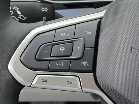 New 2026 Volkswagen Jetta SE FWD image 18