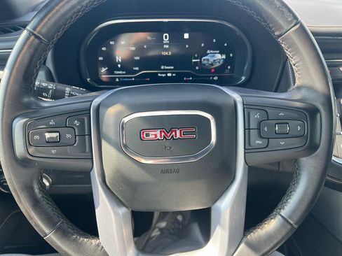 Used 2022 GMC Yukon XL SLT AWD/4WD image 24