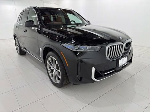 Certified 2024 BMW X5 xDrive40i w/ Premium Package AWD/4WD image 7