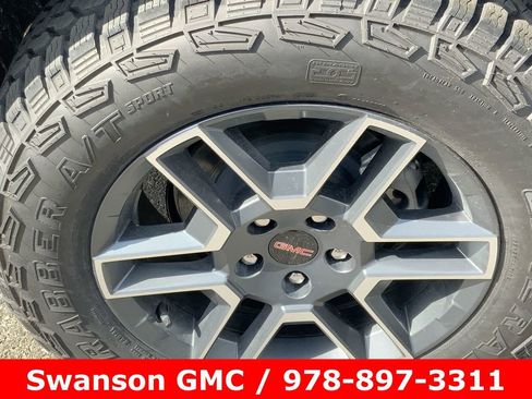 New 2026 GMC Terrain AT4 w/ Technology Package II AWD/4WD image 32