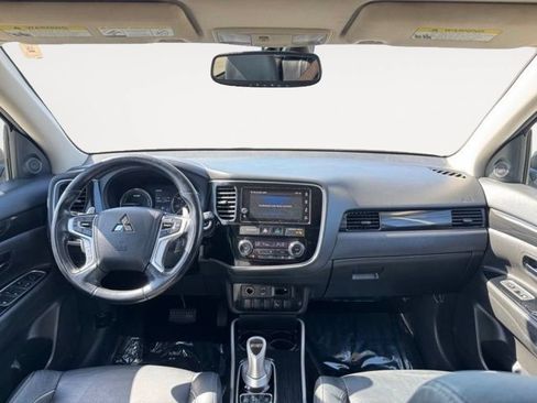 Used 2018 Mitsubishi Outlander SEL AWD/4WD image 12