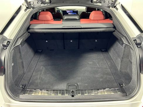 Used 2024 BMW X6 xDrive40i w/ Executive Package image 15