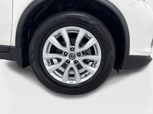 Used 2020 Nissan Rogue SV FWD image 47
