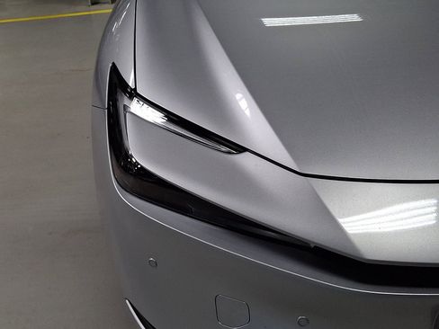 New 2026 Toyota Prius Plug-In Hybrid FWD image 6