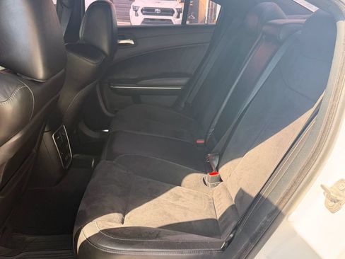 Used 2019 Dodge Charger Scat Pack w/ Technology Group RWD image 8
