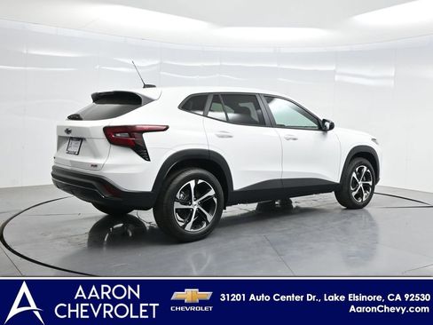 New 2026 Chevrolet Trax RS w/ Driver Confidence Package image 38