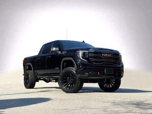 Used 2024 GMC Sierra 1500 AT4 w/ AT4 Premium Package image 2
