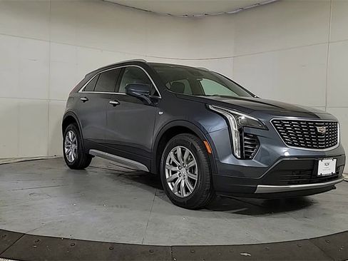 Certified 2020 Cadillac XT4 Premium Luxury w/ Cold Weather Package image 2