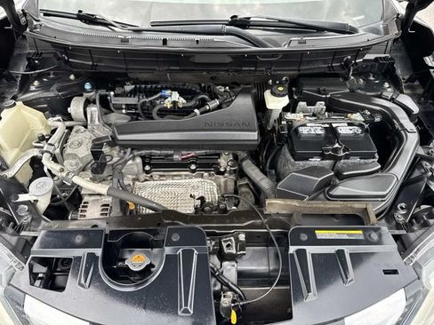 Used 2018 Nissan Rogue SL AWD/4WD image 10