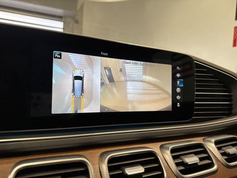 Used 2023 Mercedes-Benz GLS 450 4MATIC w/ AMG Line Exterior image 26