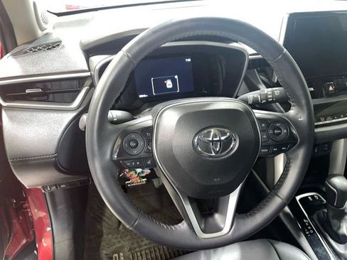 Used 2024 Toyota Corolla Cross XLE w/ Convenience Package AWD/4WD image 10