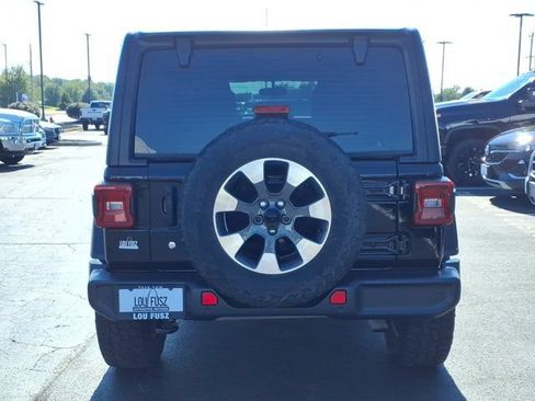 Used 2018 Jeep Wrangler Unlimited Sahara w/ Dual Top Group AWD/4WD image 28