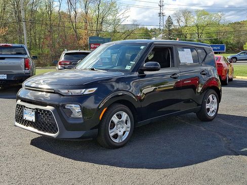 Used 2021 Kia Soul LX FWD image 3