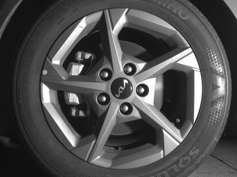 Used 2025 Kia K4 LXS image 12