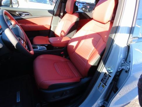 New 2026 Kia Sportage SX FWD image 39