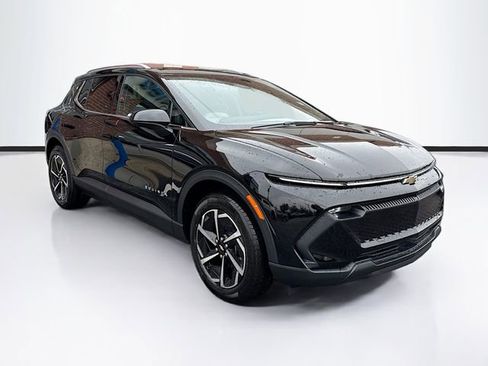 New 2026 Chevrolet Equinox EV LT image 3