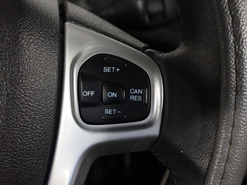 Used 2014 Ford Fiesta SE image 17