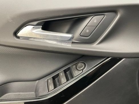 New 2026 Chevrolet Equinox LT AWD/4WD image 9
