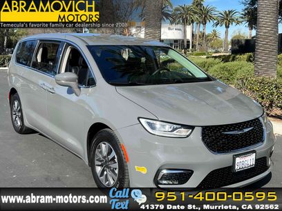 Used 2022 Chrysler Pacifica Touring-L