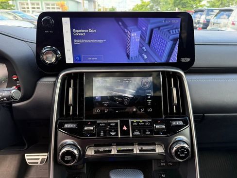 Used 2022 Lexus LX 600 F Sport image 12