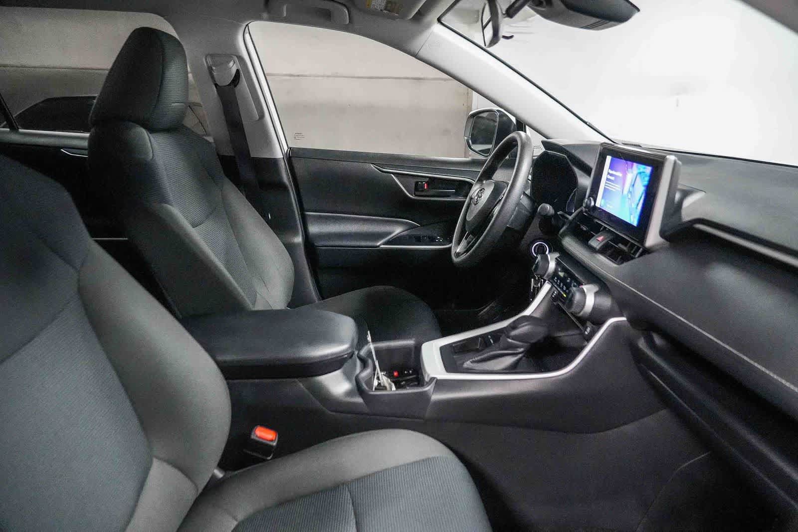 Certified 2025 Toyota RAV4 LE FWD image 17