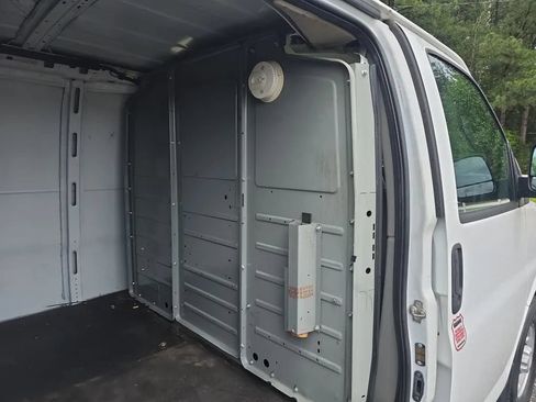 Used 2019 Chevrolet Express 3500 Extended w/ Driver Convenience Package RWD image 27